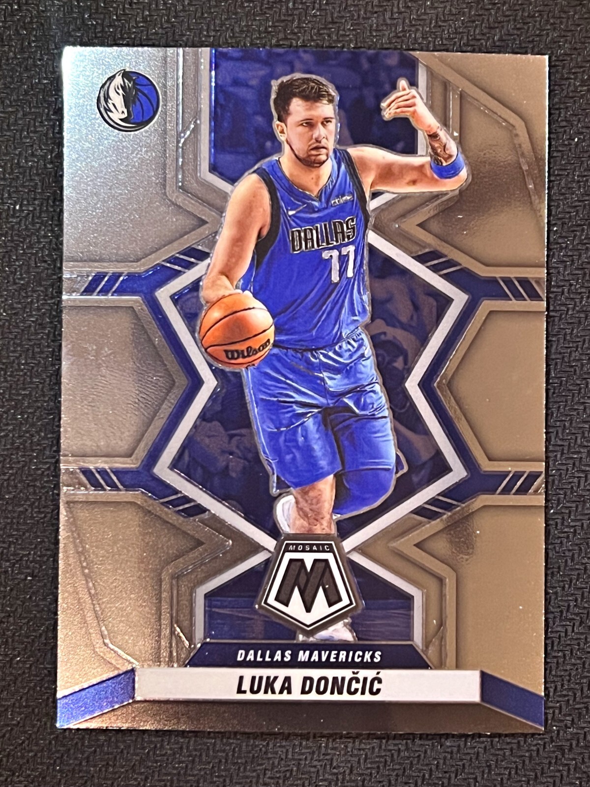 2021-22 Panini Mosaic Basketball Luka Doncic Dallas Mavericks #6