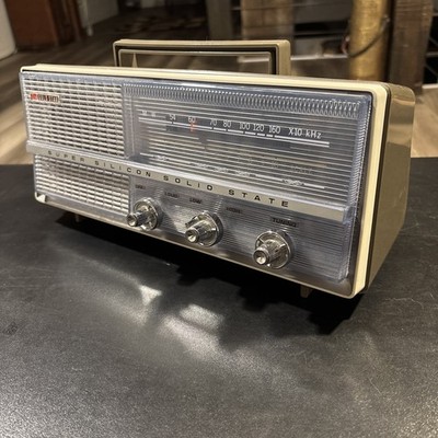 GOLD STAR 7 Transistor SUPER SILICON SOLID STATE Transistor Radio WORKS