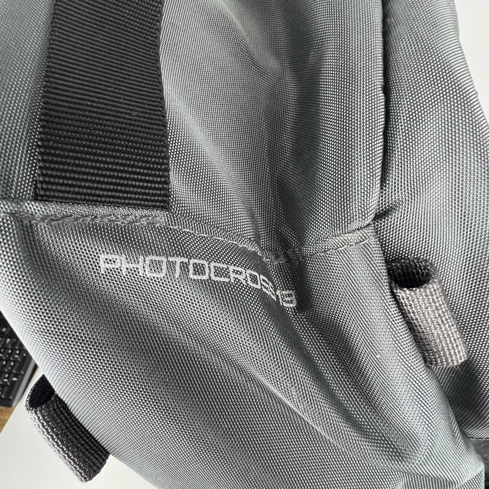 Eslinga para cámara Think Tank Mindshift Photocross 13 - gris carbono (usada) Foto 2 de 4