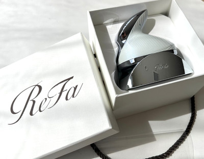 NEW ReFa BEAUTECH HEAD SPA Scalp Massage Tool WHITE SILVER w/ Stand in Box Japan