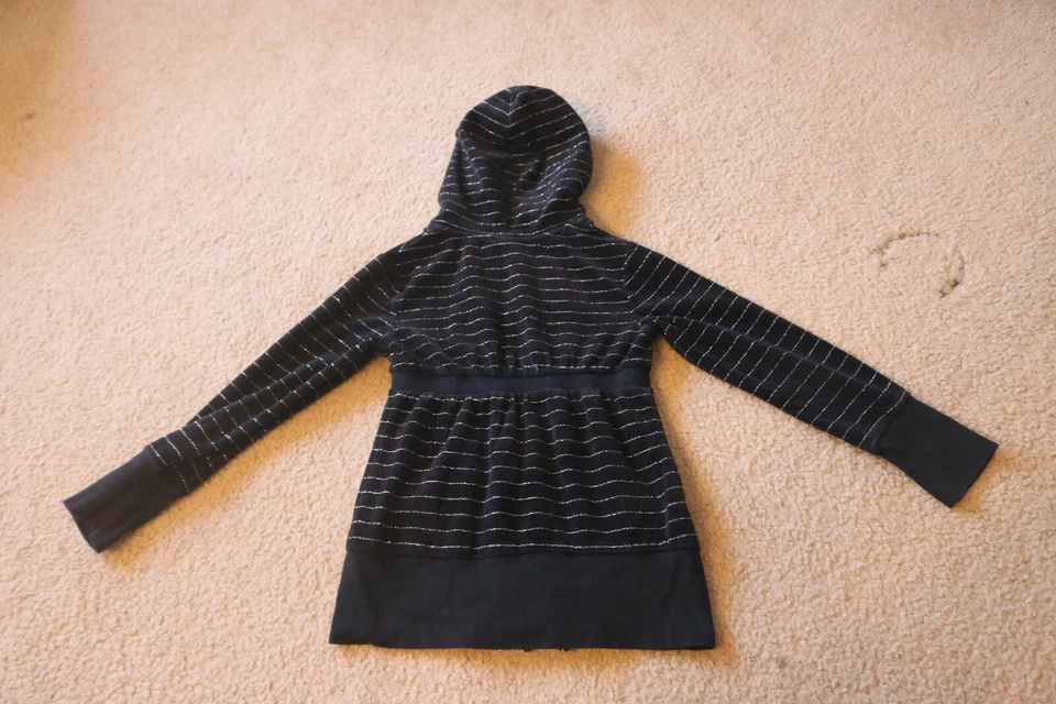 Canyon River Blues Niñas Negro Rayas Cremallera Completa Sudadera con Capucha Mezcla de Algodón Talla S 7-8 Foto 2 de 4