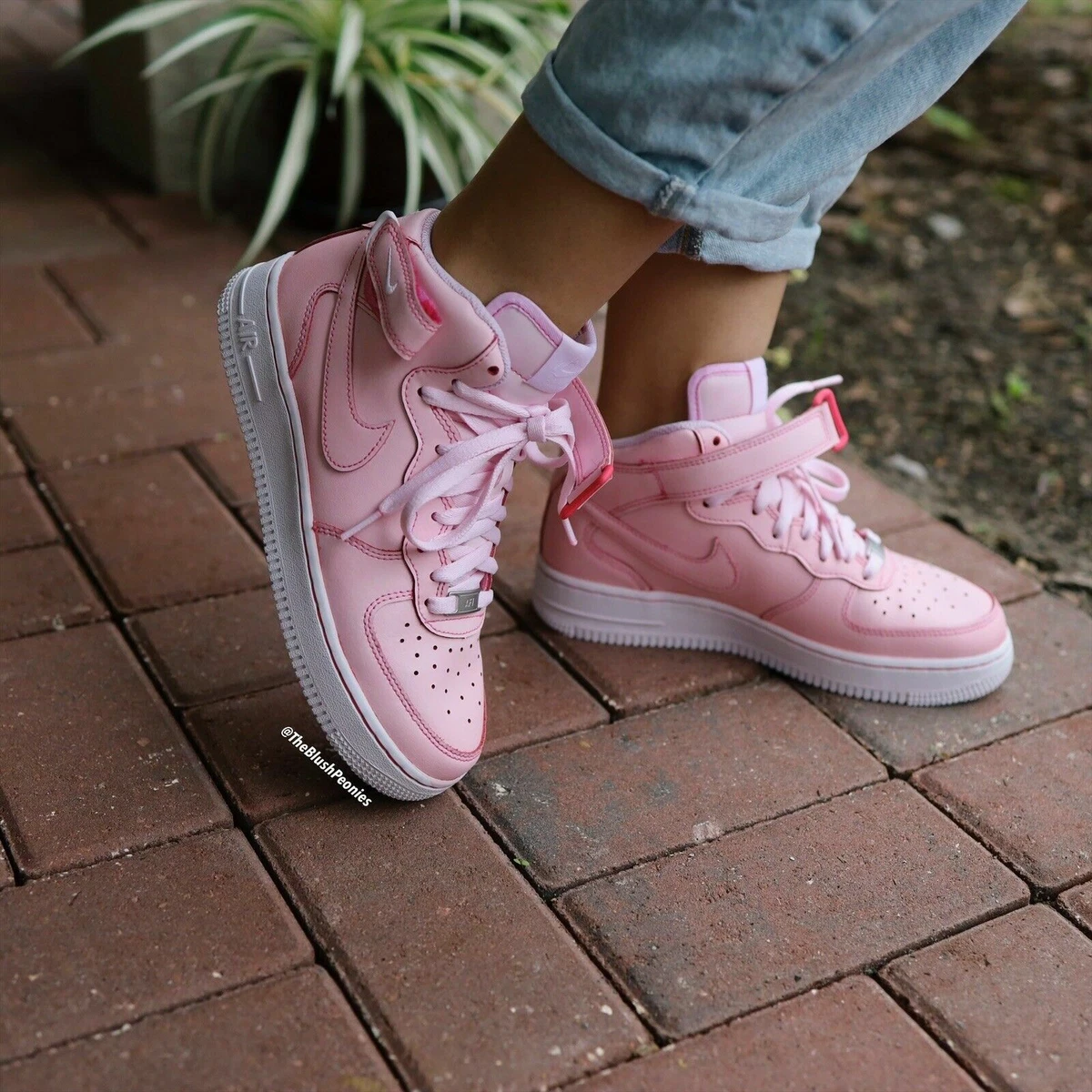 Nike air force 1 mid womens pink hotsell