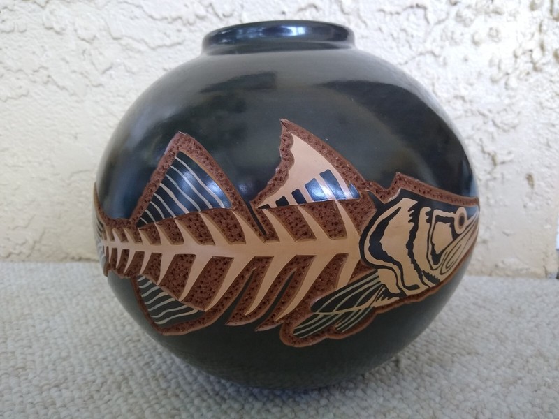 Enmanuel Maldonado Pottery Vessel with Fish Nicaraqua