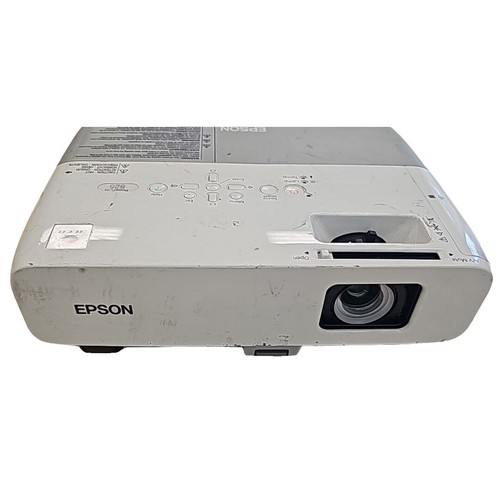 EPSON EH-TW7100 Beam Projector 4K PRO-UHD 3000 Lumen Express | eBay