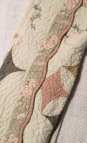 Set 2 VTG JC PENNEY’s QUILTED PATCHWORK PILLOW SHAMS EMBROIDERED Standard EXC. - Picture 4 of 6