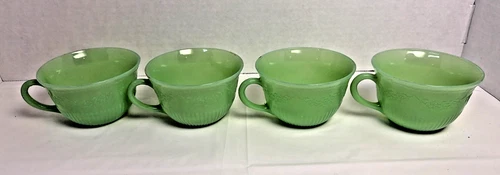 1940s Fire‑King Jadeite Alice Pattern Cups Set of 4 – Vintage