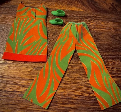 Vintage Mattel Barbie 1971 “Two Way Tiger” Outfit #3402 Green & Orange & Shoes