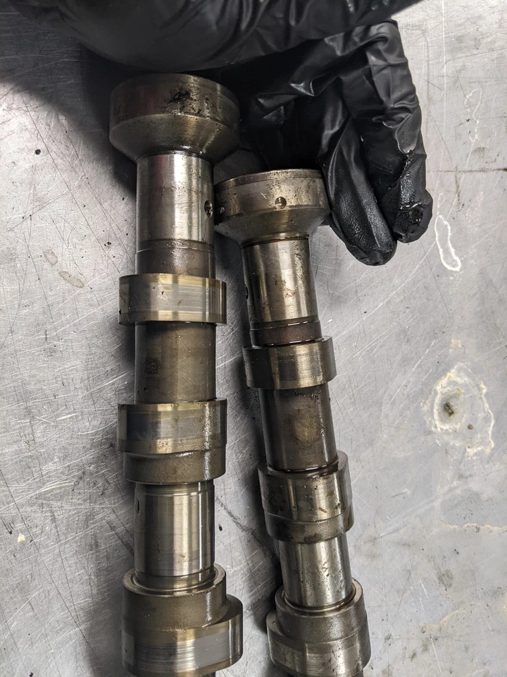 Right Camshafts Pair Set For 08-09 Mercedes-Benz C230  2.5 - Image 4 of 4