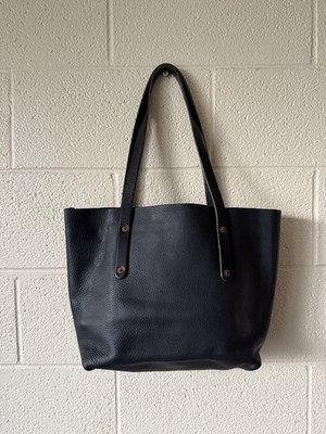 Go Forth Goods GFG Avery Leather Tote Bag Med 12 x11 x5  Black Soft Pebbled