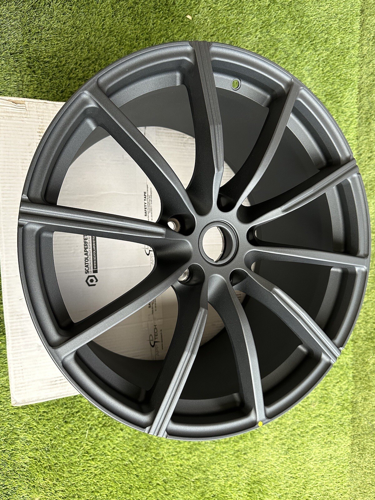 ASTON MARTIN VANTAGE  ALLOY WHEEL 11Jx20 KY63-9965G-TA OEM
