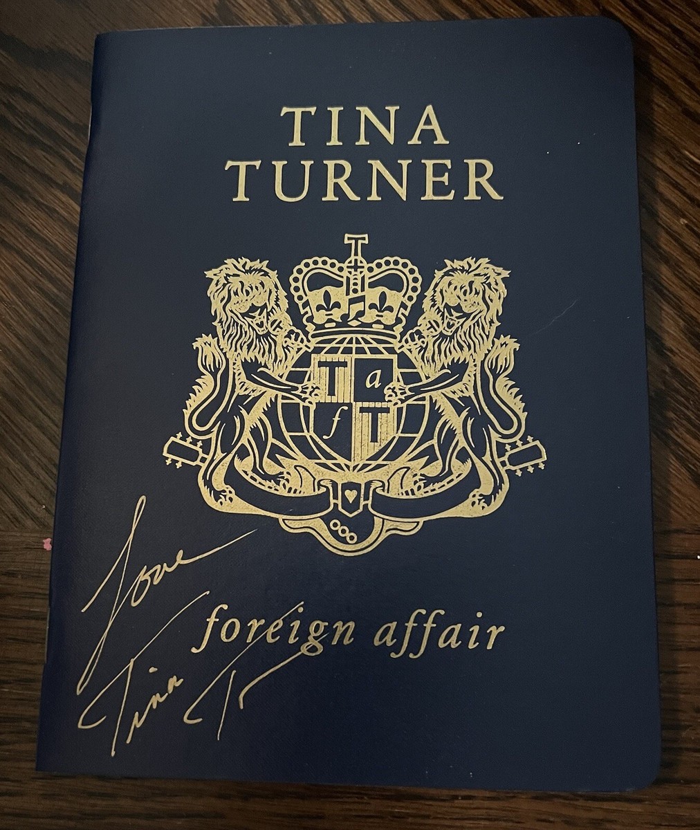 TINA TURNER foreign affair 貴重　限定品　CD Tina Turner Signed Autographed Promo Cd /passport ￼Foreign Affair