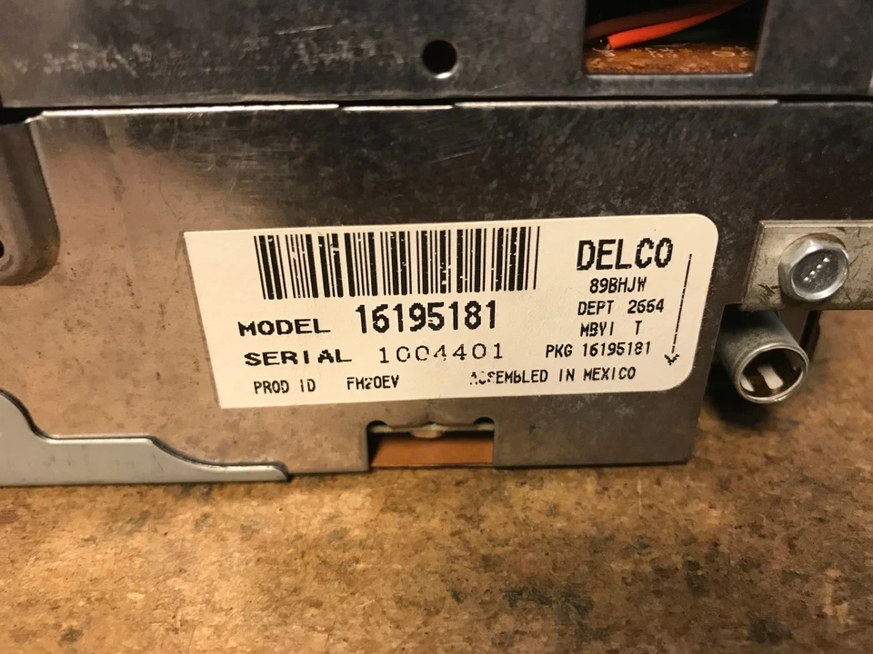 Chevrolet Corsica 1996 radio reproductor de cassette #3196 Foto 2 de 3