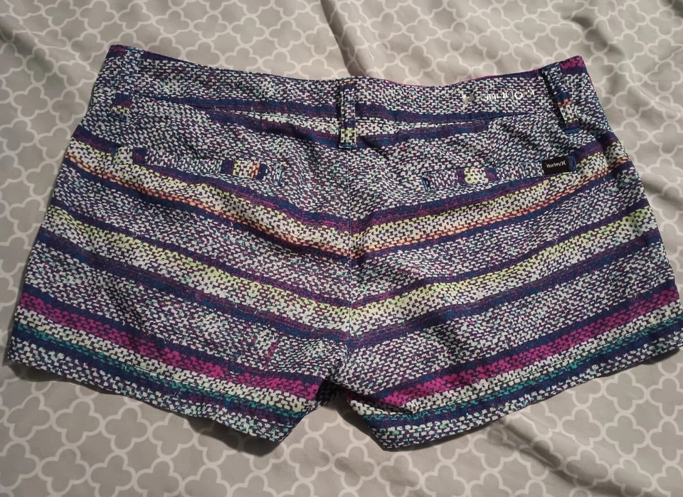 Pantalones Cortos Hurley Estampado Púrpura Para Mujer Talla 5 Bolsillos Foto 2 de 4