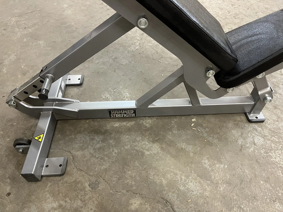 Banco de Mancuernas Ajustable Hammer Strength/Life Fitness ¡Nuevo! Foto 2 de 4