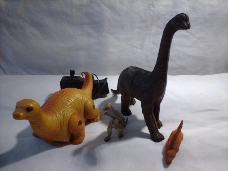 Over 100 Nostalgic Pieces of  Classic  and  Vintage Toy Box Toys Every Kid Loved - Image 3 of 4