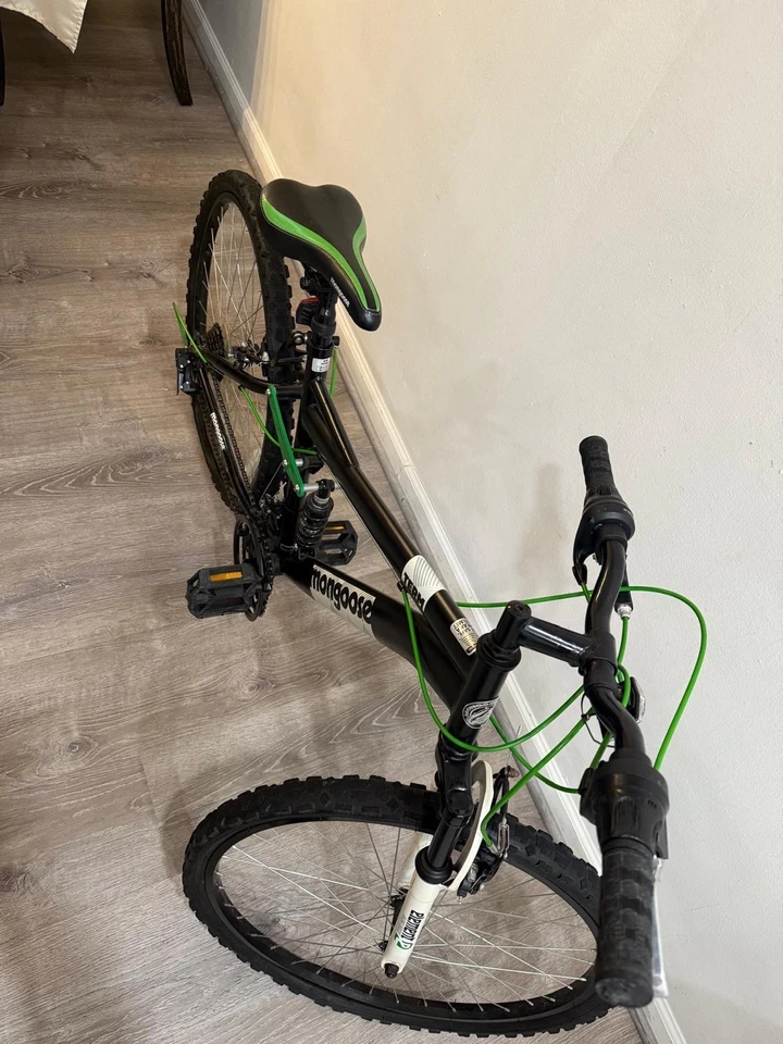 26英寸男孩Mongoose Term自行车带16英寸Element Racing减震器 — 第 4/4 张图片