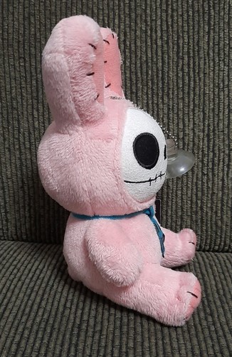 Pelzige Knochen UNDEAD Dutt Dutt rosa Häschen Plüschtier Goth klein 6,5 Zoll Totenkopf Gesicht Neu mit Etikett - Bild 4 von 11