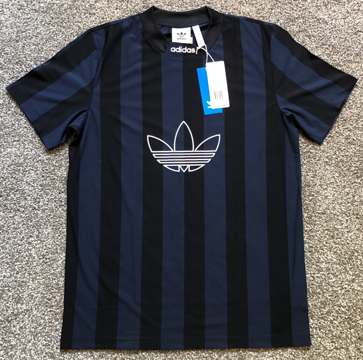 $50 NWT adidas Essential Play Jersey sz Small Black Stripes