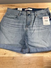 Levi Strauss Co Signature Mid-Rise 5 Jean Shorts Light Blue Size 6 W28 NWT