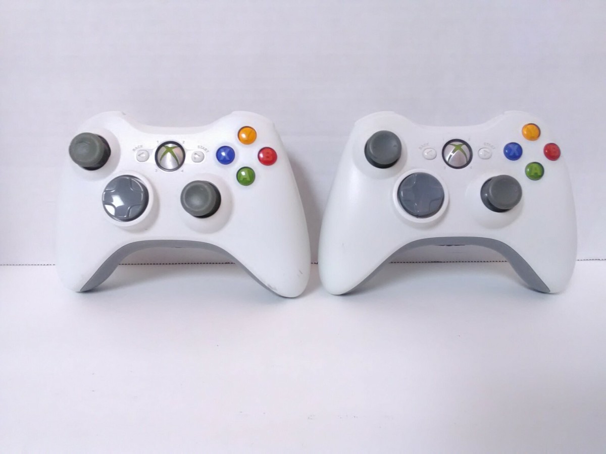 120 GB XBOX 360 Console w/ 2 Controllers, Kinect Bar, Cords & 53