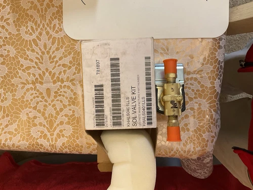 CARRIER OEM KHALS0401LLS LIQUID LINE SOLENOID VALVE. (781897) 3/8" Flare, 24V.