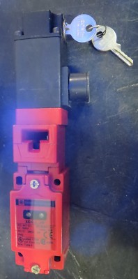 Telemecanique SCKJ5922F3 Interlock Switch