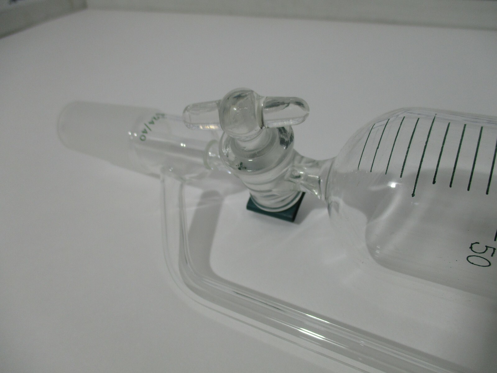 Chemglass 250mL Pressure Equalizing Addition Funnel 24/40, 2mm glass