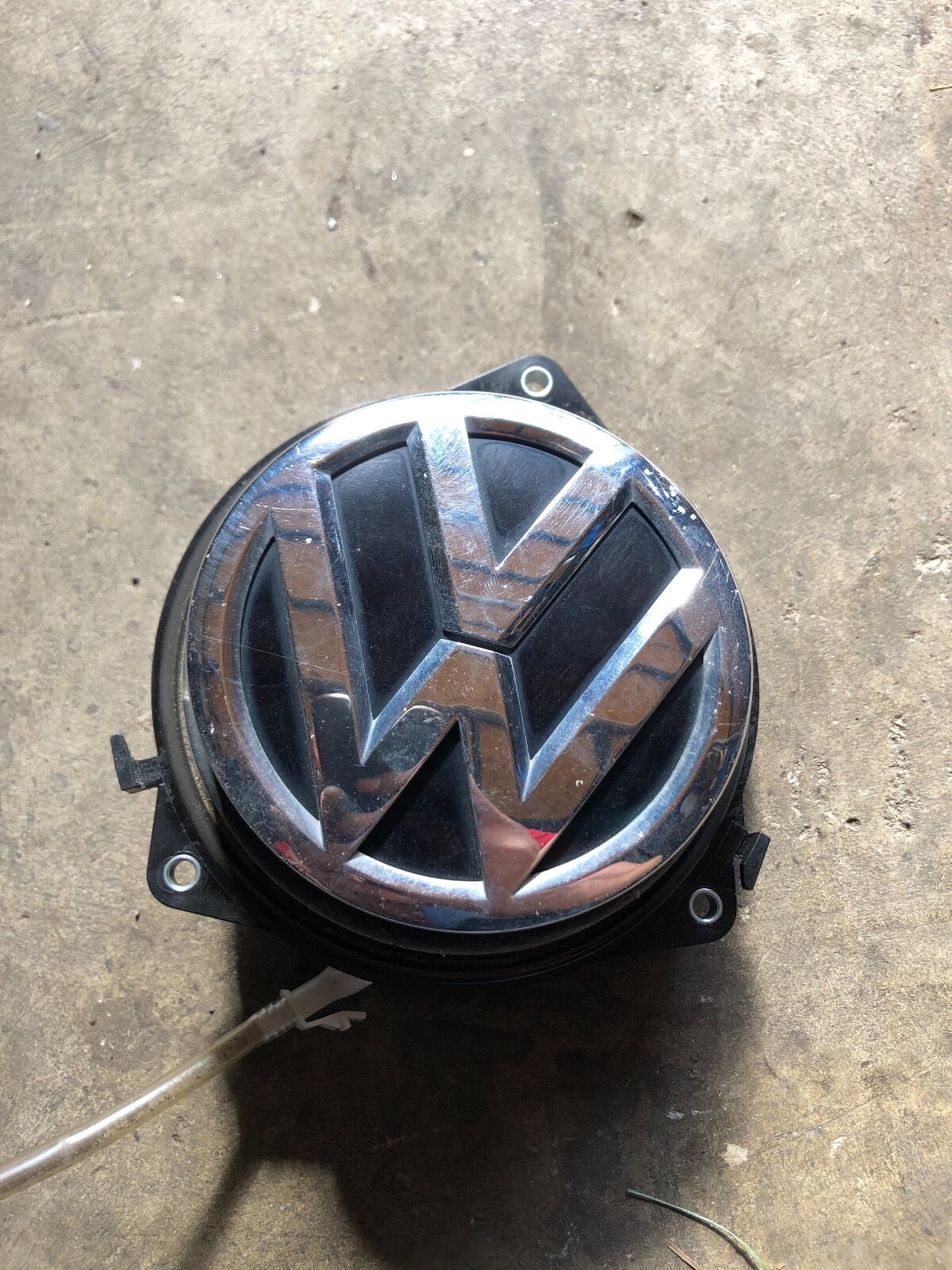 VW Golf VII Kombi Öffner Taster Heckklappe Emblem 5G9827469D  