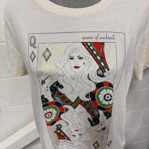 Camiseta Lucky Brand Queen of Cocktails Blanca Clásica Crew Tarjeta Gráfica L Nueva con Etiquetas - Imagen 3 de 8