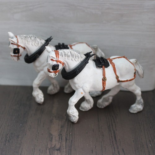 Paar Britains weiße schwere Pferde mit Geschirr - Vintage 1:32 Farm Serie - Bild 7 von 8