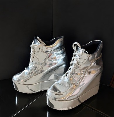 Patent Hidden High Heel Lace-Up Platform Sneaker Size 8 No Scuffs
