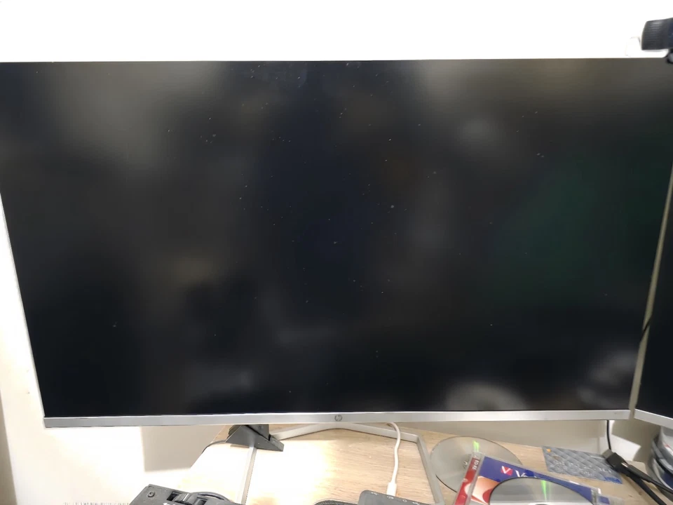 HP M32f Monitor - Image 2 of 2