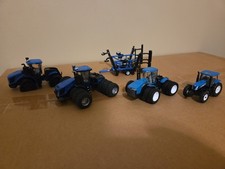 1/64 New Holland Lot Of 5 Diecast Tractors An...