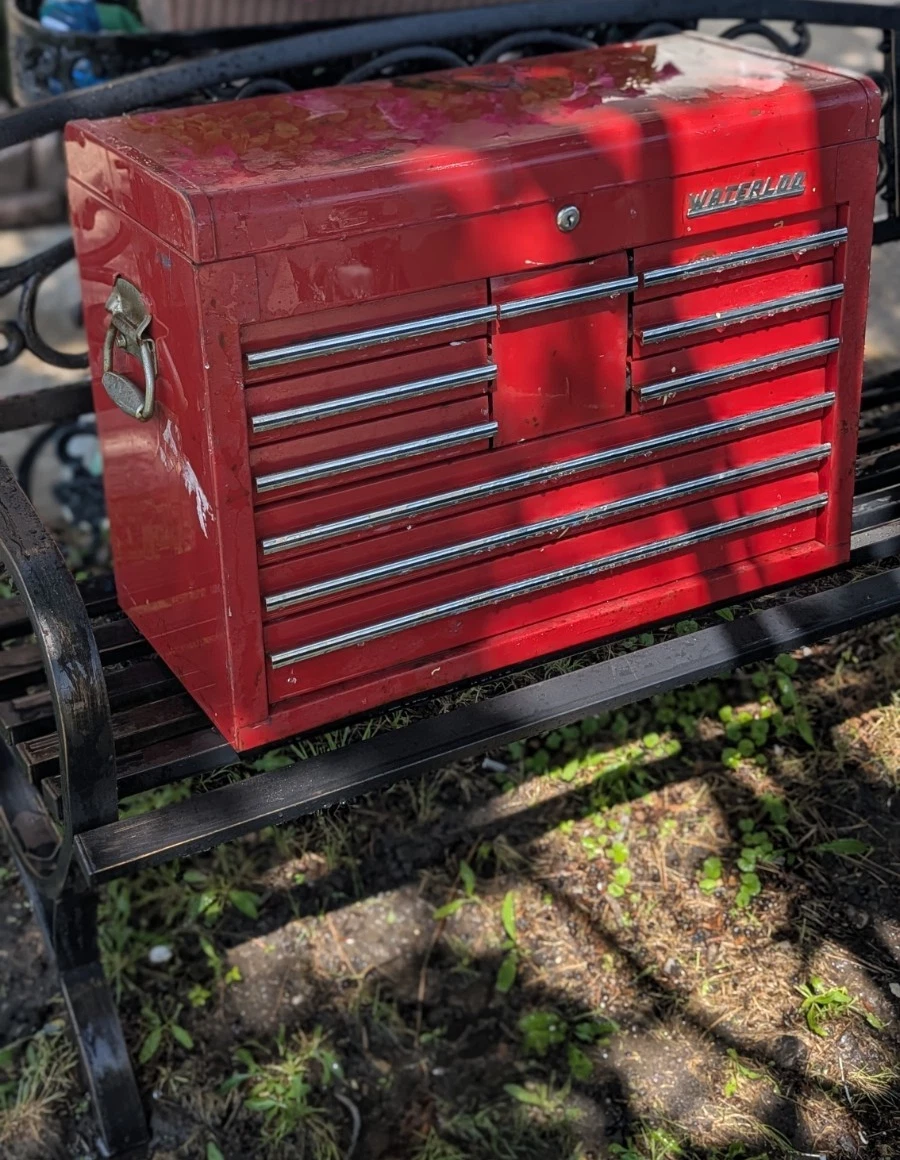 Preços baixos em Caixa de Ferramentas de Metal Vermelho Indiana