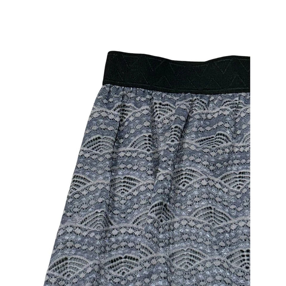 Falda LuLaRoe para mujer talla XXS línea A hasta la rodilla encaje ganchillo forrada gris elástica Foto 3 de 4