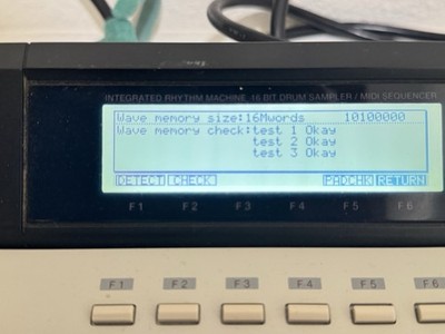 Akai MPC2000XL Sampler & Sequencer Beige 16 Pads MIDI SCSI With