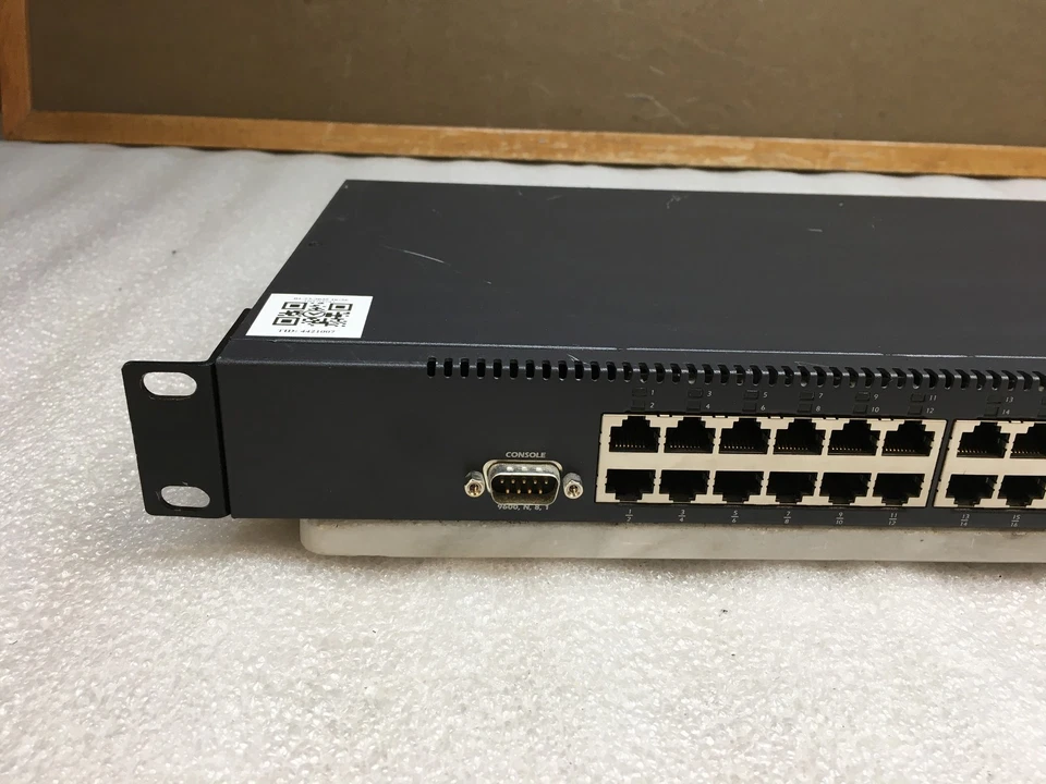 Dell PowerConnect 3324 24-Port Managed Ethernet Switch with Rack Ears - Image 2 of 4