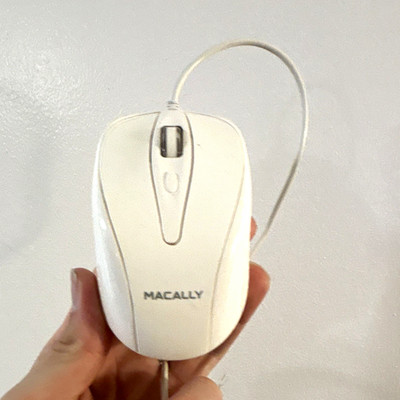 Macally TURBO Wired USB Optical Mouse 800 DPI 3-Button Scroll Wheel White