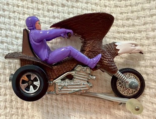 HOT WHEELS MATTEL REDLINE ERA RRRUMBLERS BOLD EAGLE MOTORCYCLE W/PURPLE RIDER