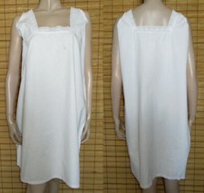 WEISSES NACHTKLEID - UNTERKLEID - SPITZE - LEINEN/COTTON - ANTIK - GR. M - L