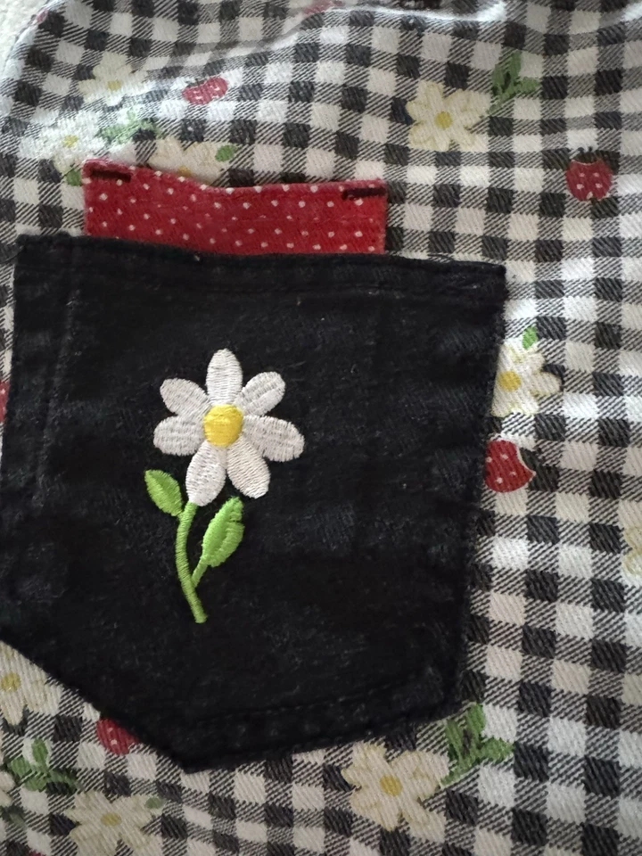 Vintage Youth Winnie The Pooh Shorts Size 12 Black And White  Embroidered - Image 3 of 4