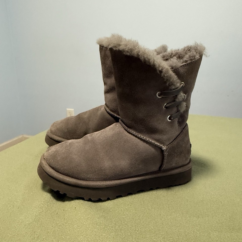 UGG Australia Women’sConstantine Sheepskin Winter Boots Size 5