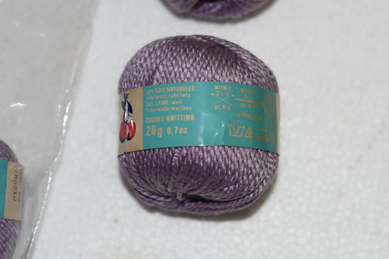 LOT of 10 Pingouin 50/50 SILK SKEINS, color 6, FRANCE Soie et Laine - product detail image 2