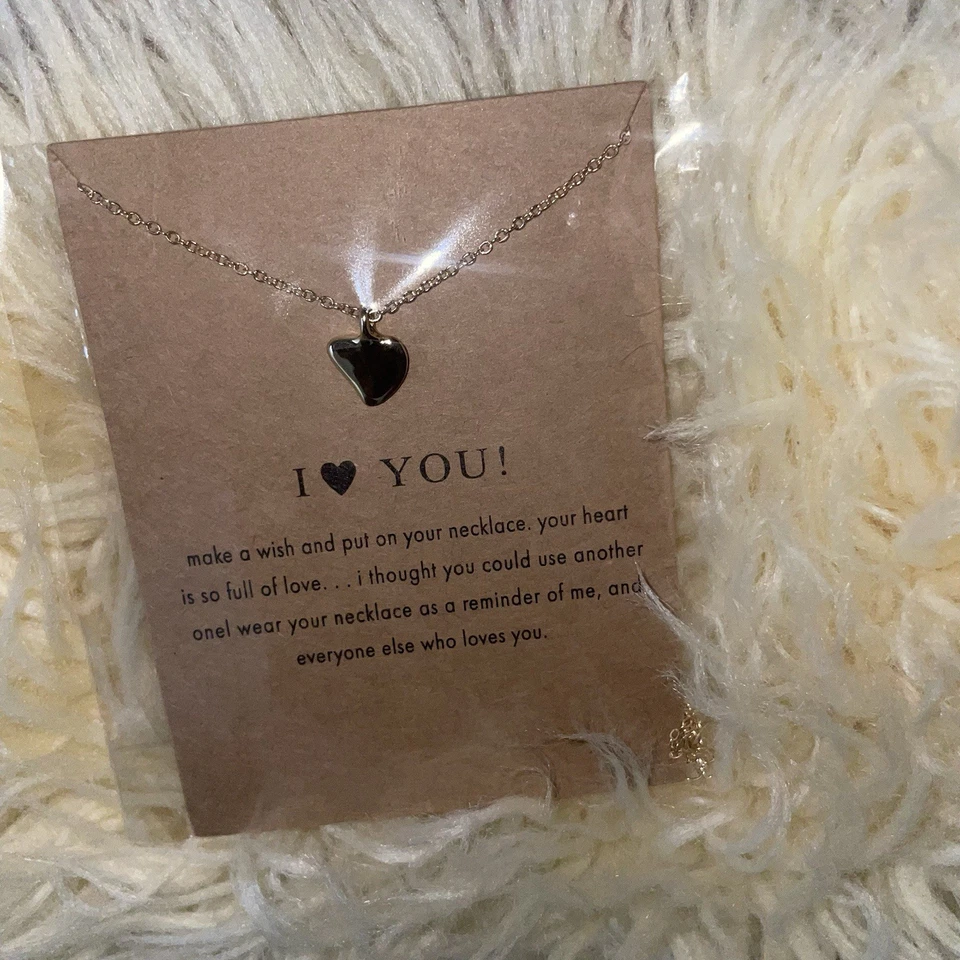 Gold Heart Pendant Necklace for Women Cute Little Heart Charm. - Изображение 2 из 3