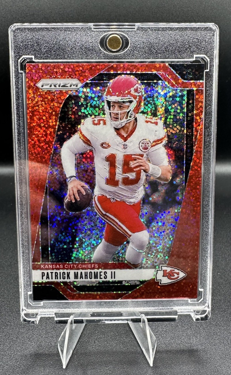 2024 Panini Prizm - Patrick Mahomes II #138 Red Sparkle Prizm Chiefs Color Match