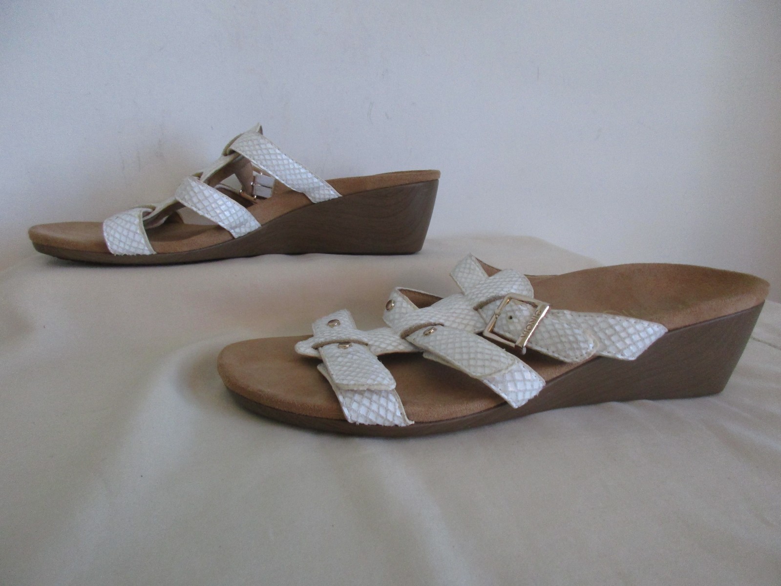 Vionic 381 "Radia” White Diamond Pattern Wedge St… - image 13