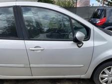 Porte avant et accessoires Renault MODUS