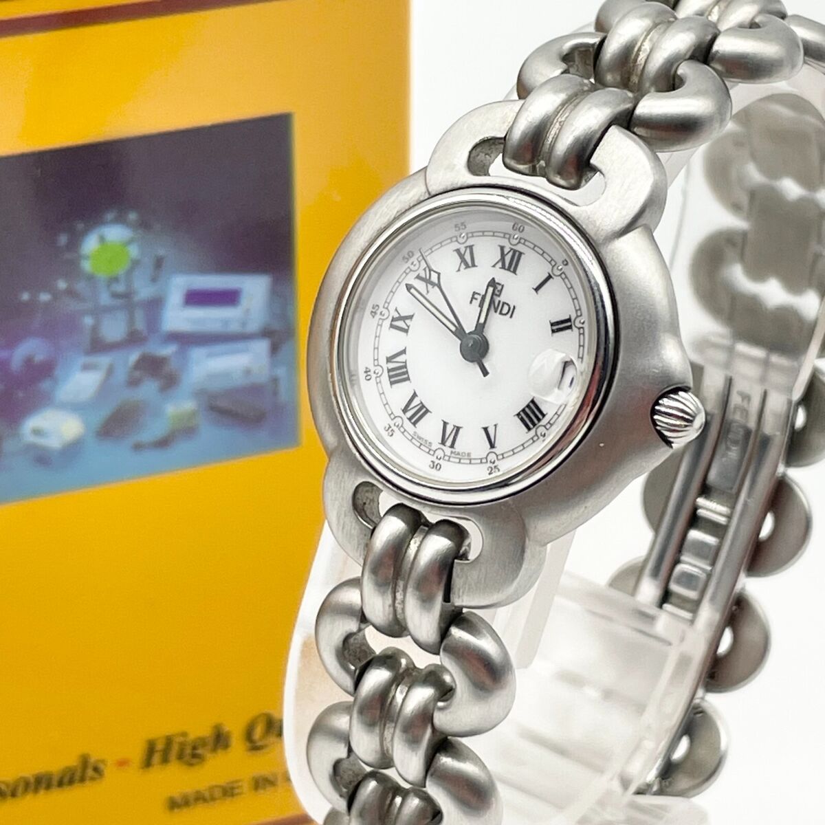 FENDI Watch Quartz 1600L Silver White Dial Women's Vintage FENDI Watch Quartz 1600L Silver White Dial Women's Vintage