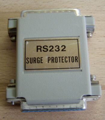 SURGE PROTECTOR 25 POLIG MIT GEHÄUSE RS232 Überspannungsschutz