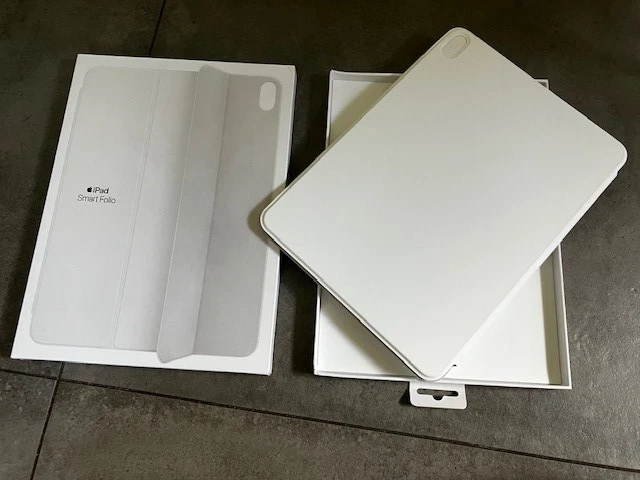 Apple Smart Folio für iPad Air 4. Gen - weiß